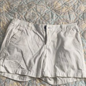 White chino short